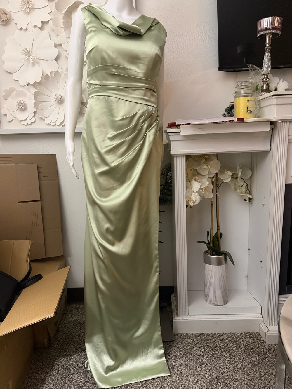 Elegant Sage Green Satin Evening Dress